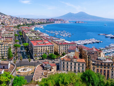 Cofanetto regalo Bella Napoli: 2 suggestive notti con colazione in accoglienti B&B e hotel 4*