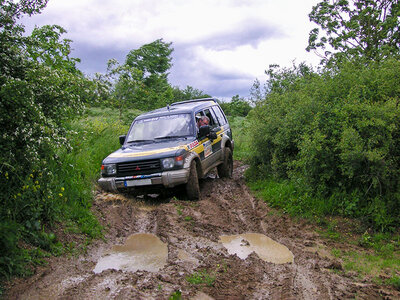 Demi-journée de randonnée en 4x4 à la découverte des joyaux de Chantilly