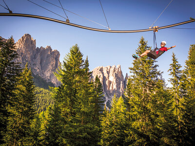 Dolomiti dall’alto: avventura in Flyline sul Catinaccio Rosengarten per tutta la famiglia