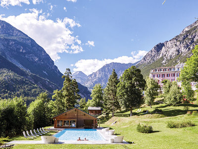 Geschenkbox 1 Tag Entspannung in den Bagni Nuovi di Bormio: Eintritt für 2 mit Mittagessen und Spa-Kit