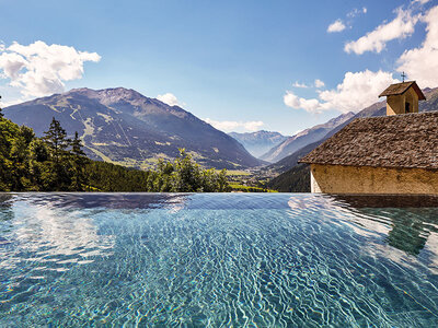 Box 1 Tag in den Bagni Vecchi di Bormio: Eintritt für 2 Personen mit Mittagessen und Spa-Kit