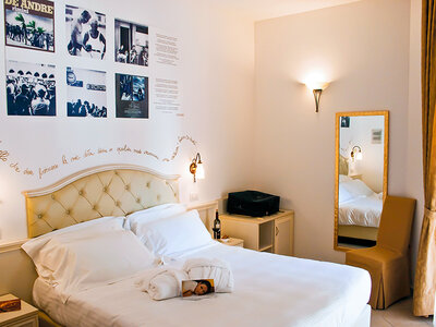 Cofanetto regalo Relax esclusivo a Rimini: 1 notte con accesso Spa privato al 4* Sovrana Hotel & Re Aqva SPA