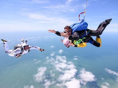 Coffret Vol et saut en parachute au-dessus des plus belles plages et falaises normandes