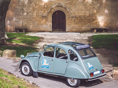 Coffret Balade romantique en 2 CV sur fond de coucher de soleil en Provence