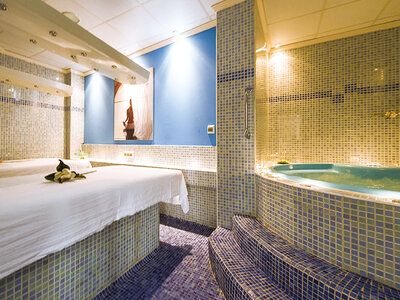 Caja Masaje de hidratación y acceso a la bañera de hidromasaje para 2 personas