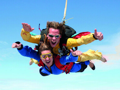 Doos Parachutesprong voor 1 boven de Waddeneilanden