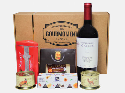 Caja regalo Gourmoment a domicilio: cesta de Navidad con surtido de quesos, patés y vino tinto