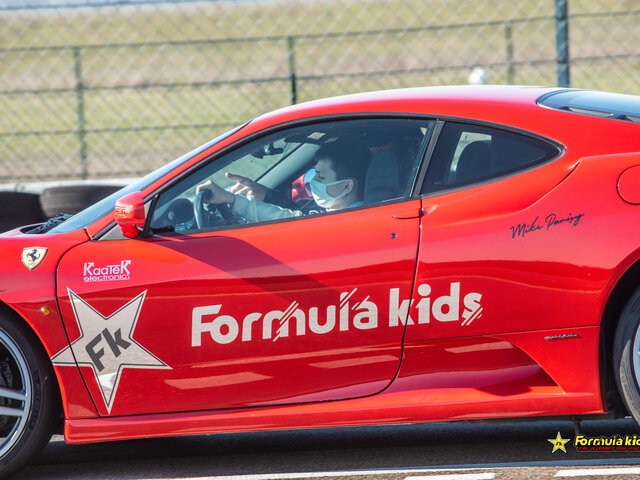 Pilotage Ferrari Joyeux Anniversaire Multi Themes