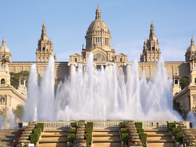 Caja La Barcelona de Gaudí: 1 noche en hotel y 1 tour en la Sagrada Familia