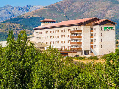 Caja regalo Descanso en la montaña: 1 noche en Hotel Mirador de Gredos 4*