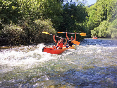 Cofanetto regalo Noleggio canoa di 1 ora e 1 divertente attività a scelta per 4 a Saint-Ursanne