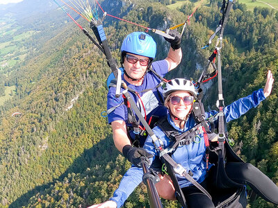 Coffret cadeau Vol découverte en parapente de 10 min au-dessus des paysages du Jura