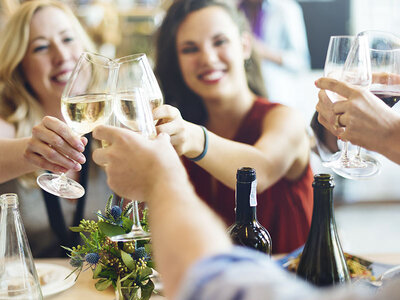 Cofanetto regalo Selezione di 3 bottiglie di vino a domicilio: bianco, rosso o bollicine