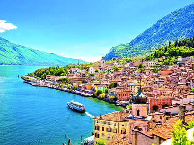 Cofanetto L’incanto dei laghi d’Italia: romantica fuga di 1 notte per 2 persone