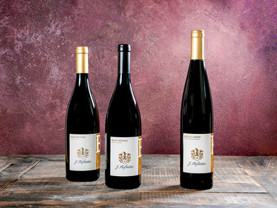 Cofanetto regalo 3 bottiglie di vino DOC del Trentino Alto Adige direttamente a casa tua