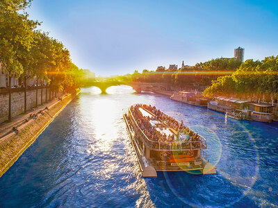 Coffret cadeau 1 journée d'accès au bus Hop On, Hop Off avec croisière sur la Seine pour 2