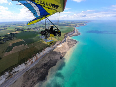 Coffret cadeau Survol des falaises de la Côte d’Albâtre en ULM avec photos