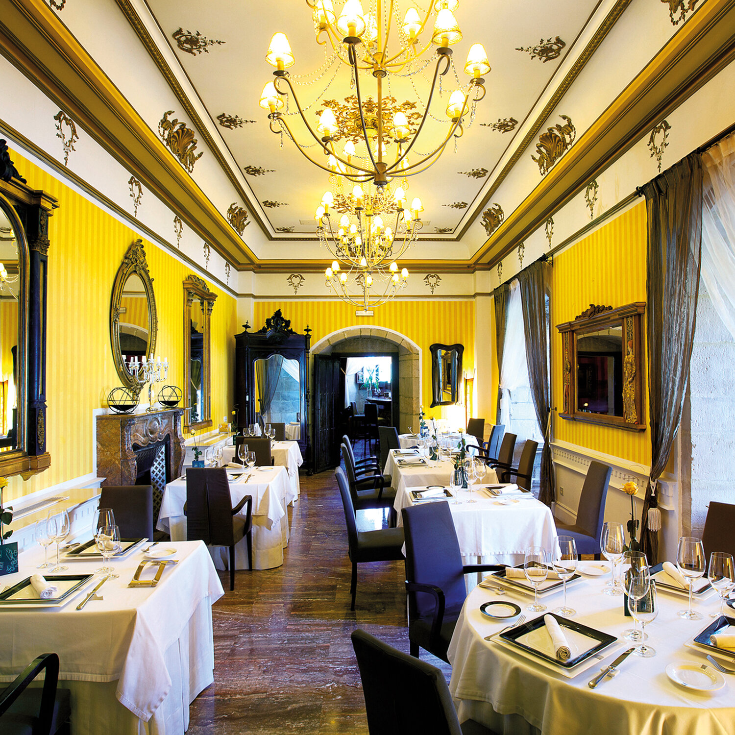 Abba Palacio de Soñanes Hotel 4*: 1 noche con comida o cena en Cantabria