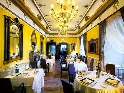 1 noche, desayuno, bombones y cava en Abba Palacio de Soñanes Hotel 4*