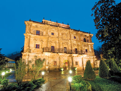 Caja regalo 1 noche, desayuno, bombones y cava en Abba Palacio de Soñanes Hotel 4*