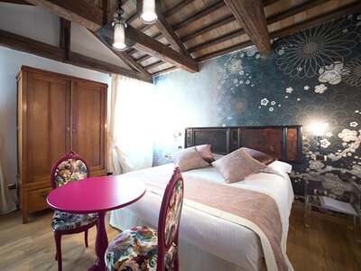 Cofanetto regalo Pausa idromassaggio: 1 notte con massaggio per 2