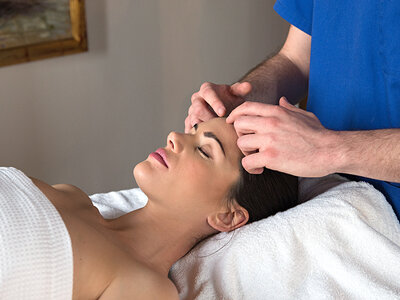 Cofanetto Pausa idromassaggio: 1 notte con massaggio per 2