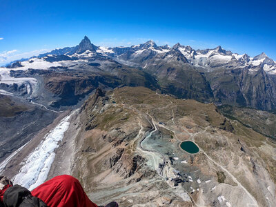 Volo in parapendio biposto: 40 minuti di adrenalina tra i panorami di Zermatt