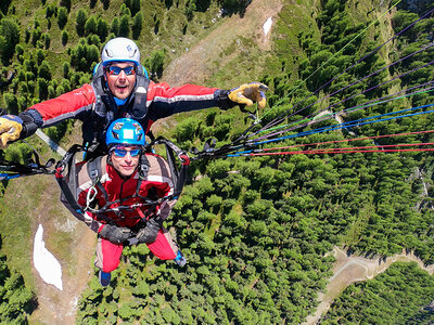 Geschenkbox Magischer 25 Min. Gleitschirmflug in Zermatt, Kanton Wallis