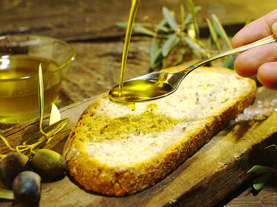 Cofanetto Sapori e tradizioni lacustri: 1 box Degustazione Garda DOP Trentino a domicilio