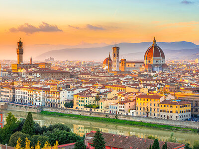 Cofanetto regalo Magie toscane: 1 romantica notte con colazione tra le meraviglie di Firenze