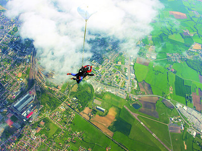 Saut en parachute avec vidéo au sud de Paris