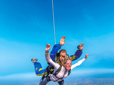 Coffret cadeau Saut en parachute en duo près d'Amiens