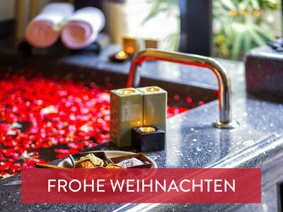 Geschenkbox Frohe Weihnachten mit 1 charmanten Übernachtung, Wellnesspause und Abendessen