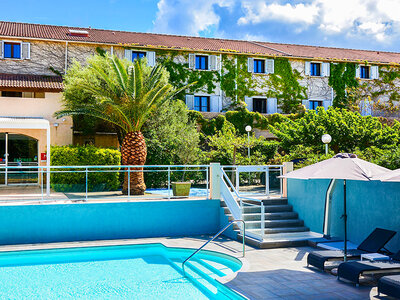 Coffret cadeau Escale en Corse : 3 jours en hôtel 4* avec champagne