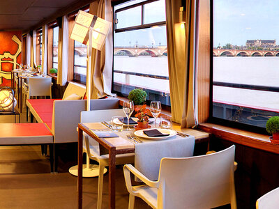 Coffret Dîner Croisière à Bordeaux et découverte des façades UNESCO et des ponts bordelais