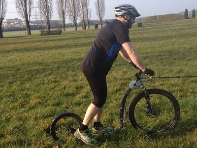 Divertimento in monopattino: una sessione di 1h e 30min con un cane da slitta