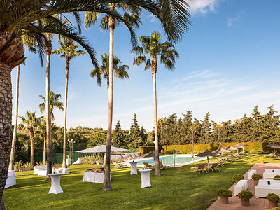 Caja regalo 1 noche con desayuno en Hotel Encinar de Sotogrande 4* en Cádiz