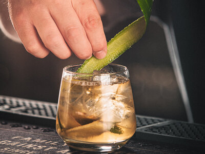 Visite d’un château, dégustation de cognacs et atelier Cocktails pour 2 à Cognac