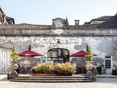 Coffret Visite exquise au Château Royal de Cognac avec dégustation de cognac et de caviar