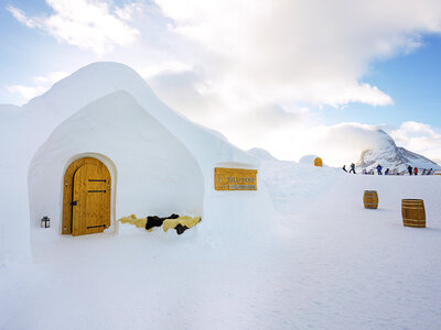 Cofanetto regalo 1 romantica notte in igloo con accesso wellness e pranzo per 2