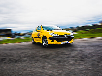 1h30 de pilotage en C2 Rallye sur circuit terre ou en 206 S16 sur asphalte près de Saint-Étienne