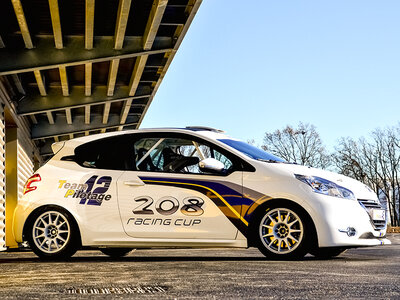 Coffret Session de pilotage pour enfant en Peugeot 208 Racing Cup près de Saint-Étienne