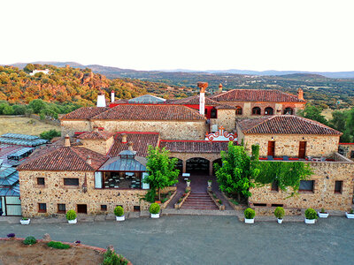 Caja Estancia mágica con historia: 1 noche en Hotel Monasterio Rocamador