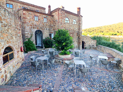 Caja 1 noche mágica con desayuno y cena en Hotel Monasterio de Rocamador