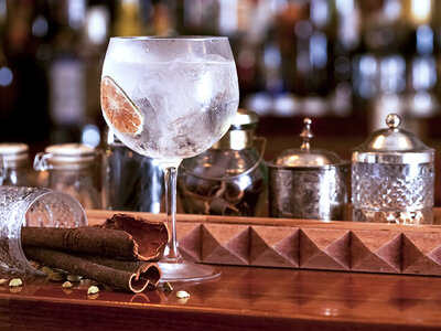 Caja regalo Plan original en Barcelona: 4 gin tonics de autor Bobby Gin