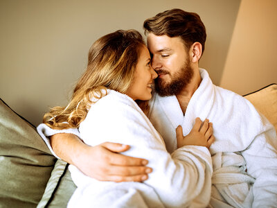 Cofanetto regalo Come in una favola: fuga romantica di 2 notti con cena e pausa benessere