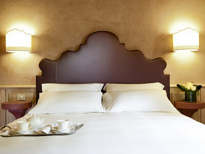 Cofanetto 2 notti con colazione e aperitivo di benvenuto presso l'affascinante 5* Villa Lattanzi