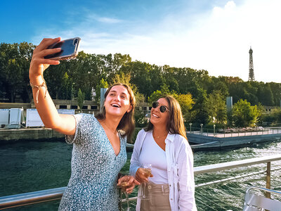 Coffret cadeau Croisière guidée en vedette d’1h sur la Seine pour 2 personnes