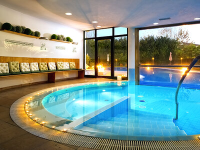 Cofanetto regalo Pausa di lusso: 2 notti in hotel 4* con cena, accesso Spa e degustazione di Prosecco