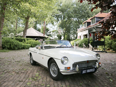 Cadeaubon Dagtocht in een klassieke MG B in Zuid-Holland